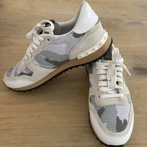 Valentino Garavani sneakers, light gray camo size 39
